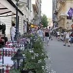 Apartment Hungarian Souvenir *