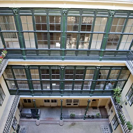 Apartment Hungarian Souvenir Budapest